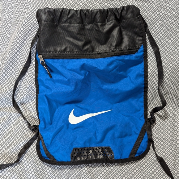Nike Sling Bag - Picture 1 of 3
